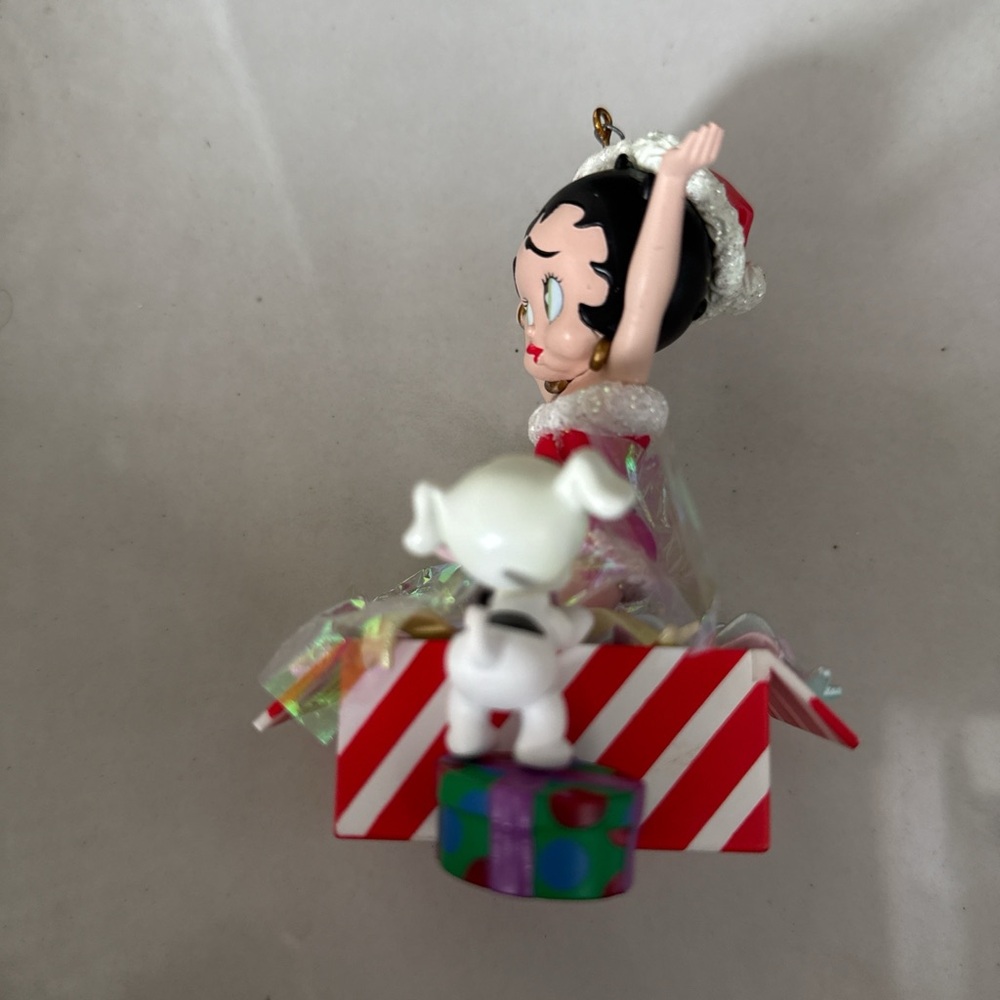 Festive Betty Boop Ornament/Figurine with Dog. - Picture 2 of 6